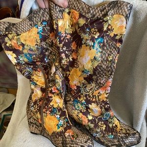 Floral print boots???